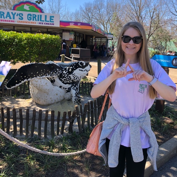 Meet your Posher, Emily - Picture 1 of 1